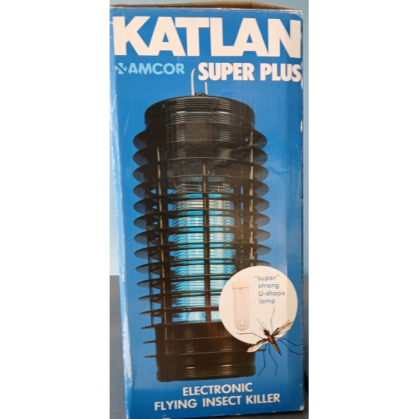 Ηλεκτρική εντομοπαγίδα με λαμπα UV  SUPER PLUS AMCOR 12 WATT  1200V/5ma